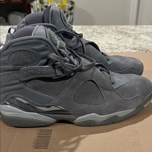 Jordan 8 Retro Cool Grey